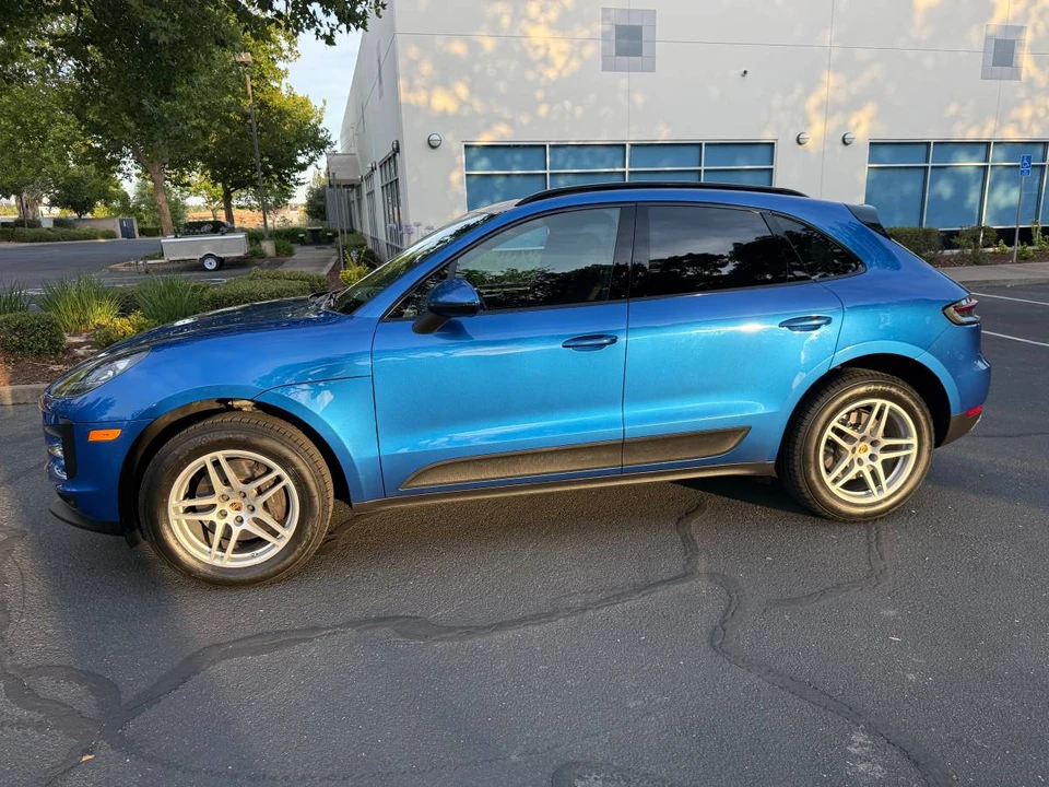 2019 Porsche Macan - Image 2 of 23