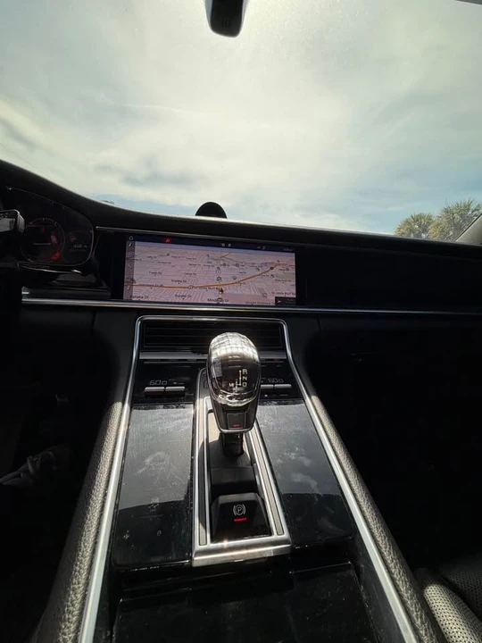2019 Porsche 971 Panamera - Image 17 of 18