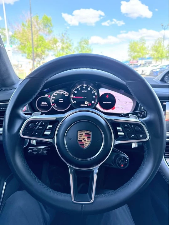 2019 Porsche Panamera - Image 13 of 16
