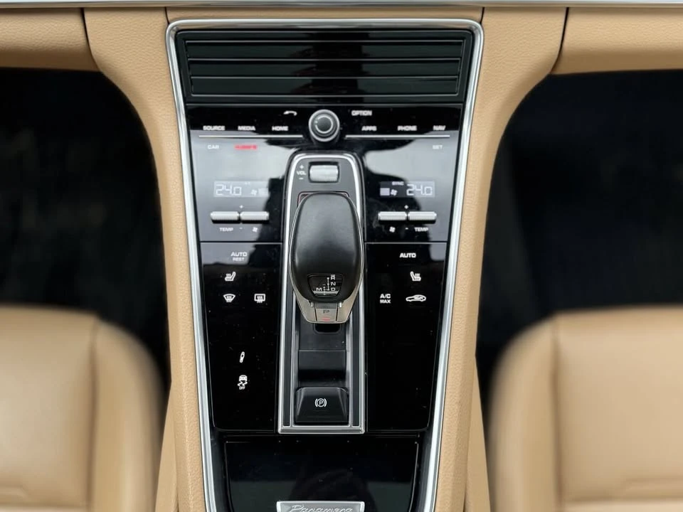 2019 Porsche 971 Panamera - Image 17 of 18