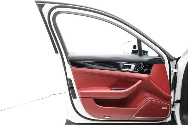 2019 Porsche 971 Panamera - Image 11 of 31