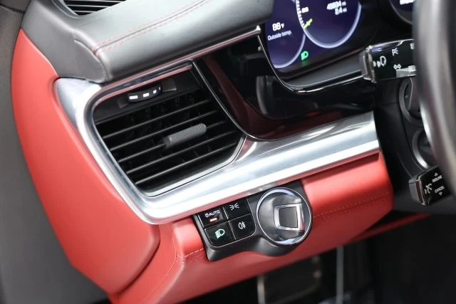 2019 Porsche 971 Panamera - Image 23 of 31