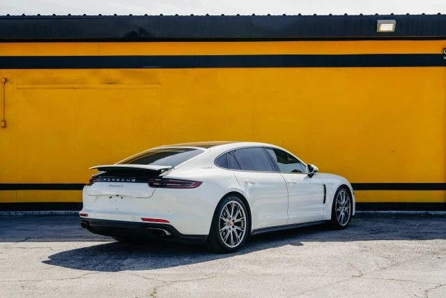 2019 Porsche 971 Panamera - Image 5 of 31