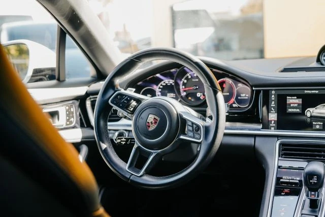 2019 Porsche 971 Panamera - Image 29 of 31