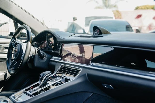 2019 Porsche 971 Panamera - Image 23 of 31