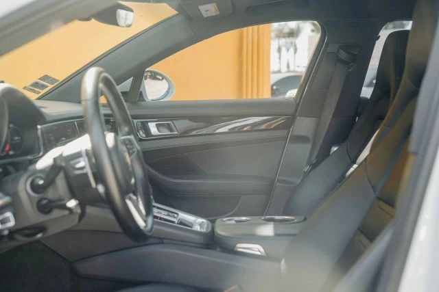 2019 Porsche 971 Panamera - Image 12 of 31