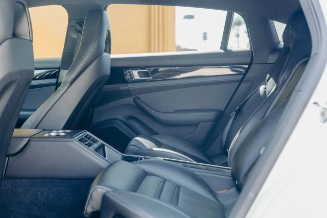 2019 Porsche 971 Panamera - Image 18 of 31