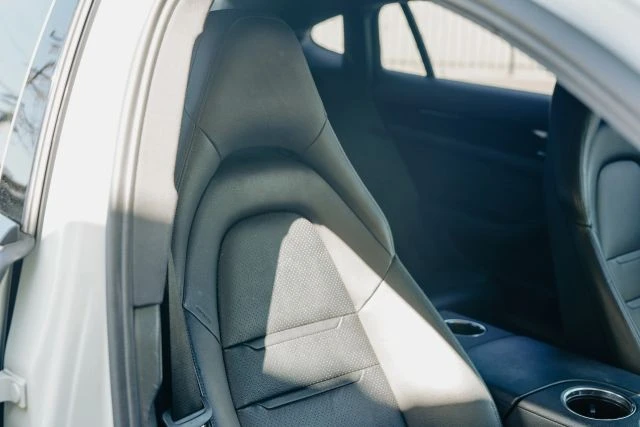 2019 Porsche 971 Panamera - Image 25 of 31
