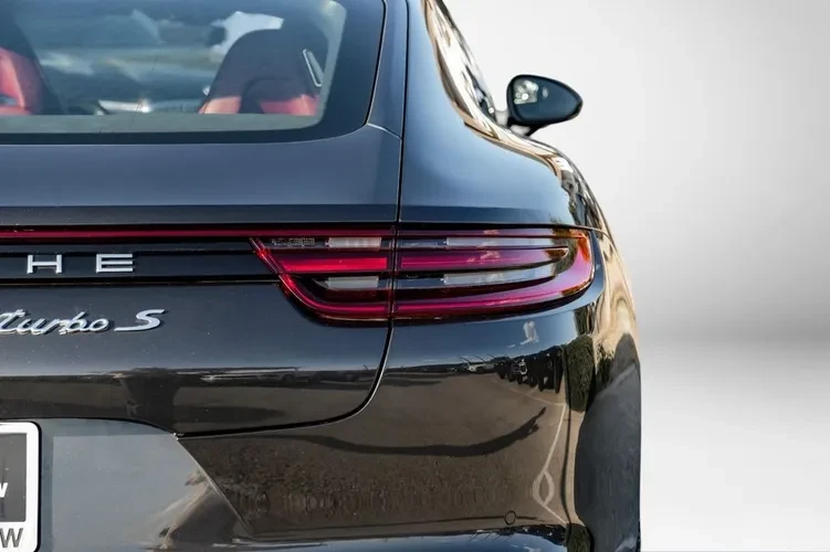 2019 Porsche 971 Panamera - Image 9 of 18