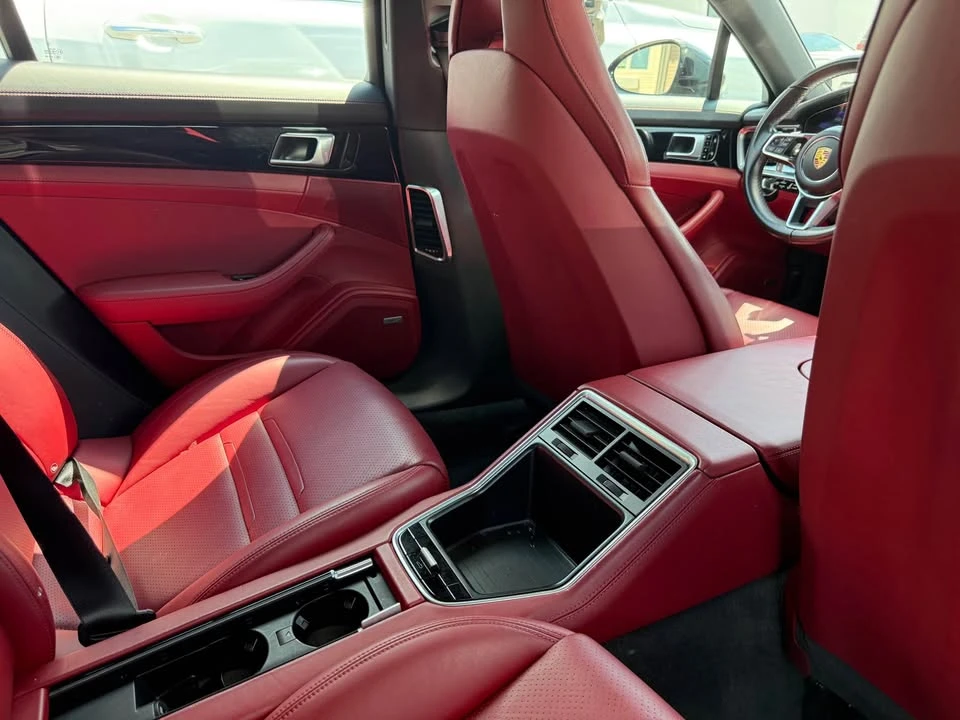 2019 Porsche 971 Panamera - Image 9 of 17