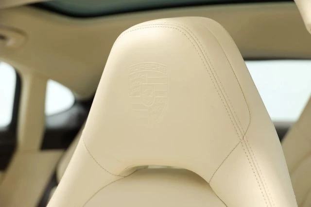 2019 Porsche 971 Panamera - Image 19 of 21
