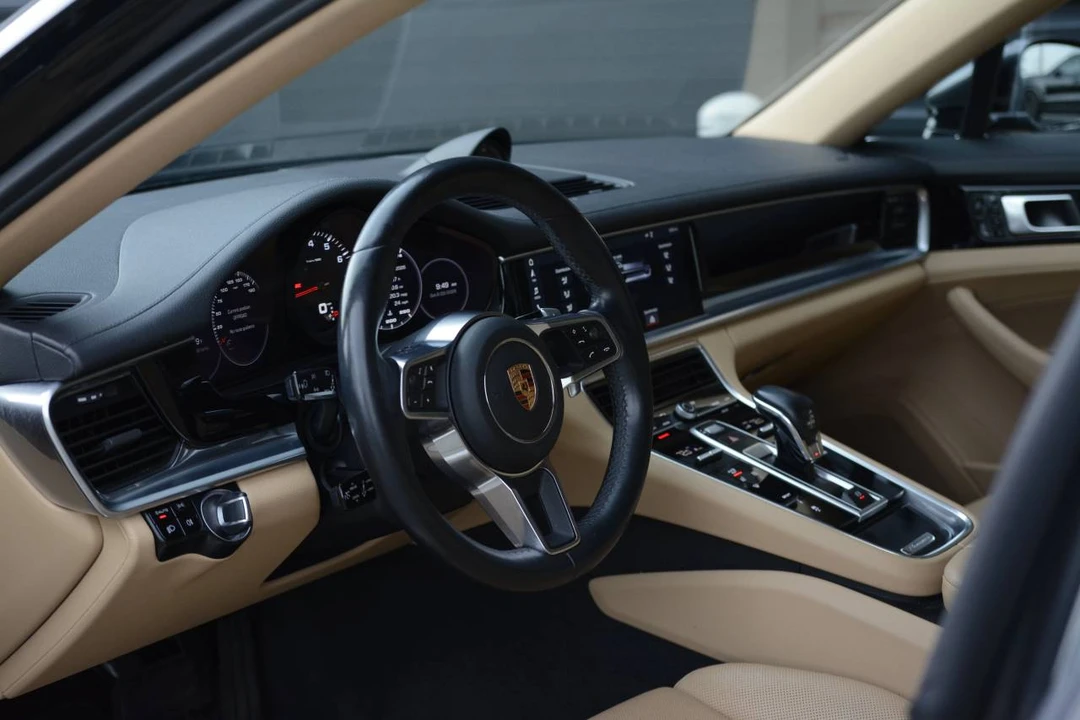 2019 Porsche 971 Panamera - Image 4 of 5