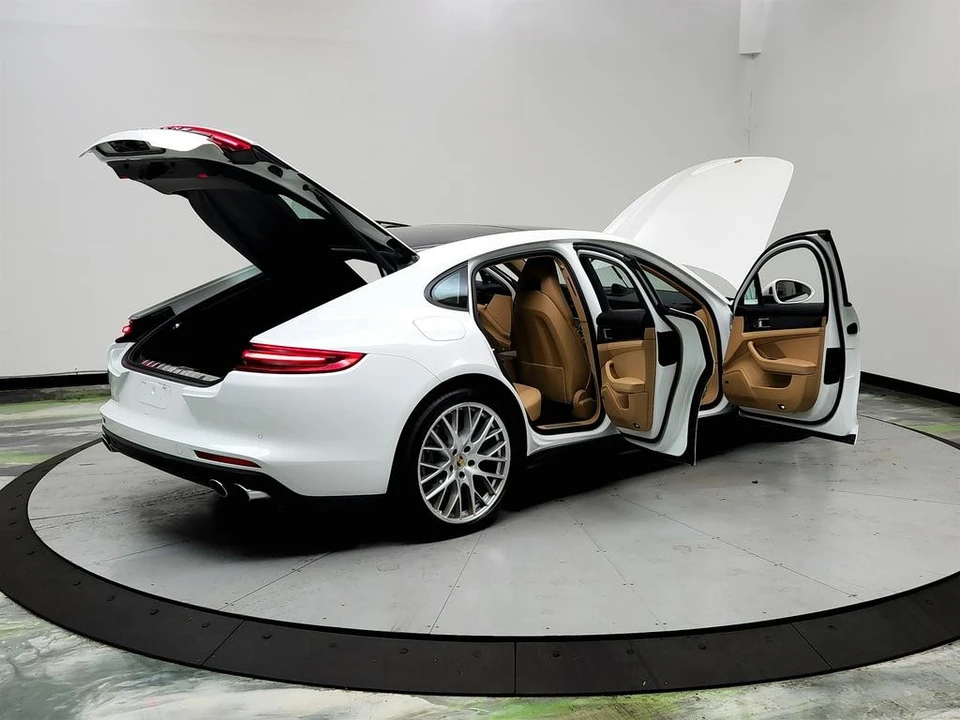 2019 Porsche 971 Panamera - Image 11 of 21