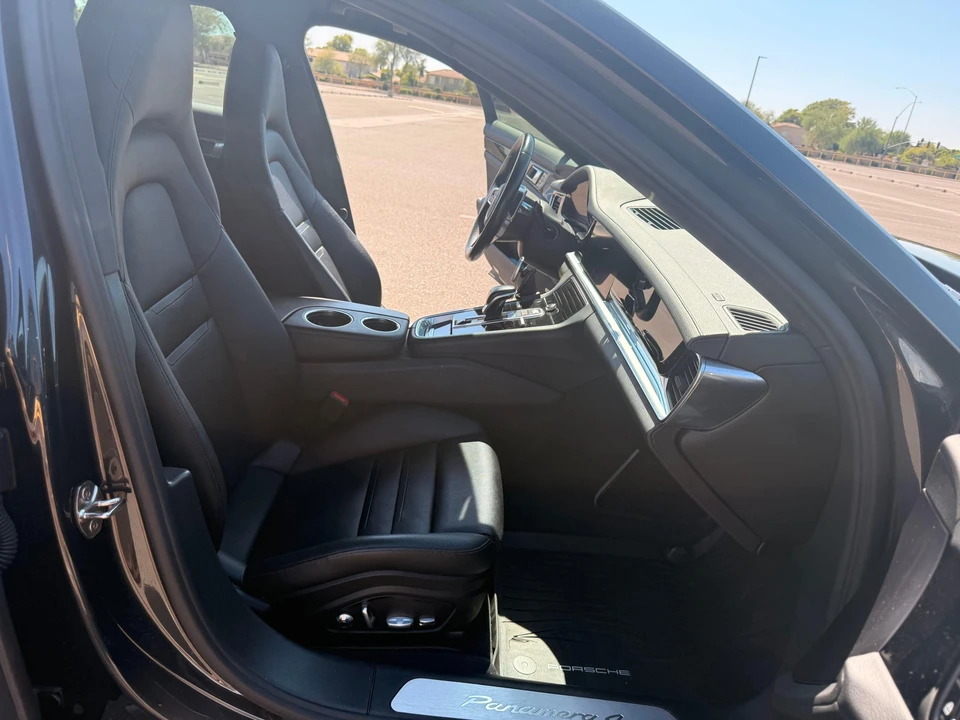 2019 Porsche 971 Panamera - Image 26 of 31