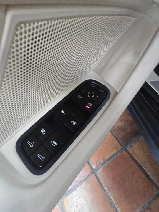 2019 Porsche 971 Panamera 4S - Image 6 of 17