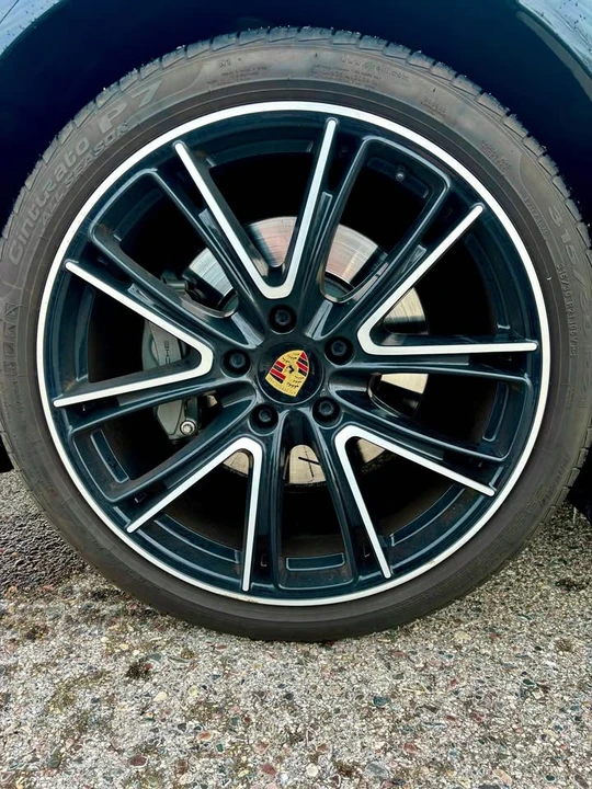 2019 Porsche 971 Panamera Sport Turismo - Image 4 of 8