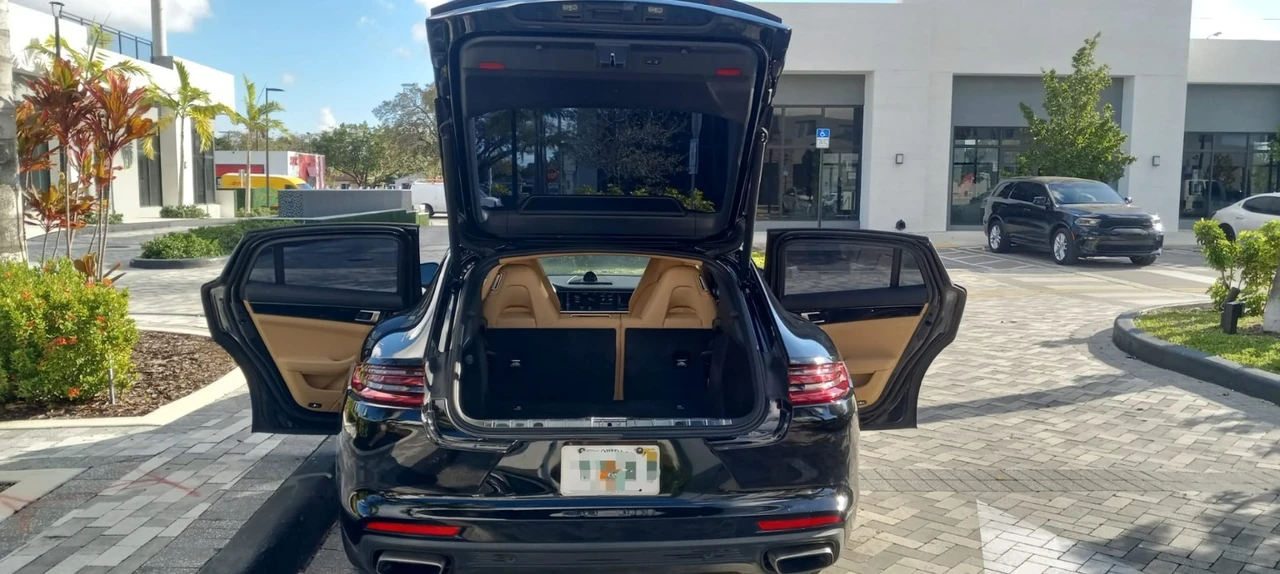 2019 Porsche 971 Panamera - Image 18 of 19