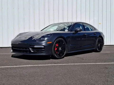 2019 Porsche Panamera GTS