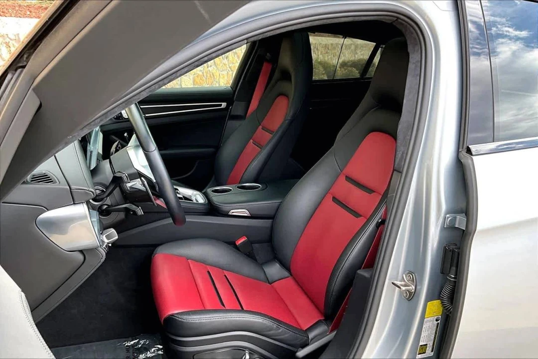 2019 Porsche 971 Panamera GTS - Image 5 of 5