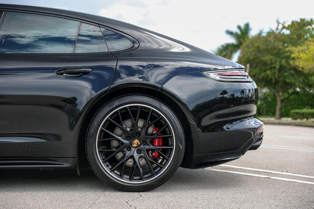 2019 Porsche 971 Panamera GTS - Image 26 of 31