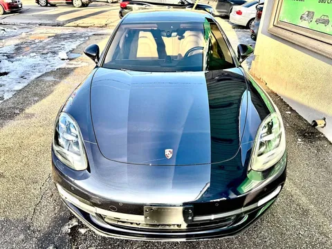 2019 Porsche Panamera 4