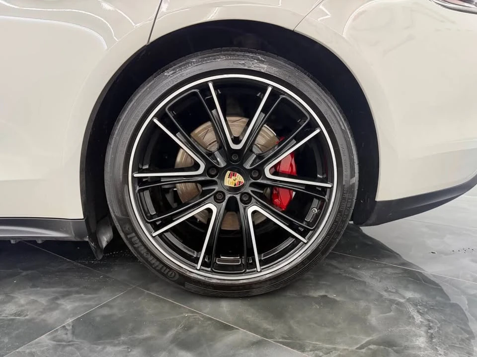 2019 Porsche 971 Panamera - Image 8 of 9