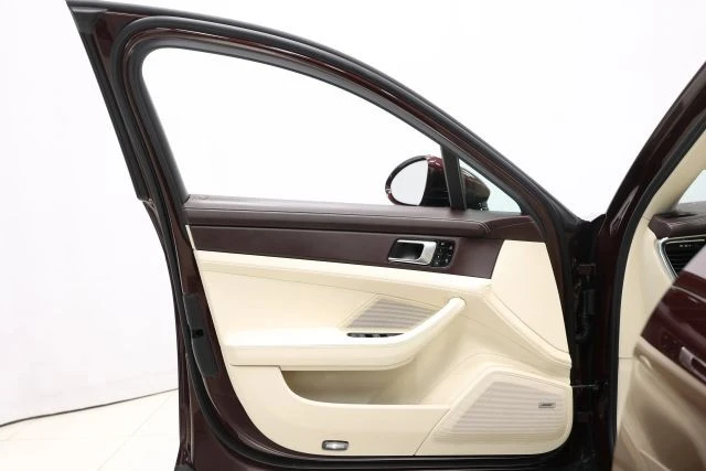 2019 Porsche 971 Panamera - Image 9 of 12