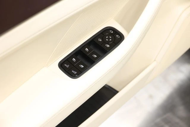 2019 Porsche 971 Panamera - Image 11 of 12