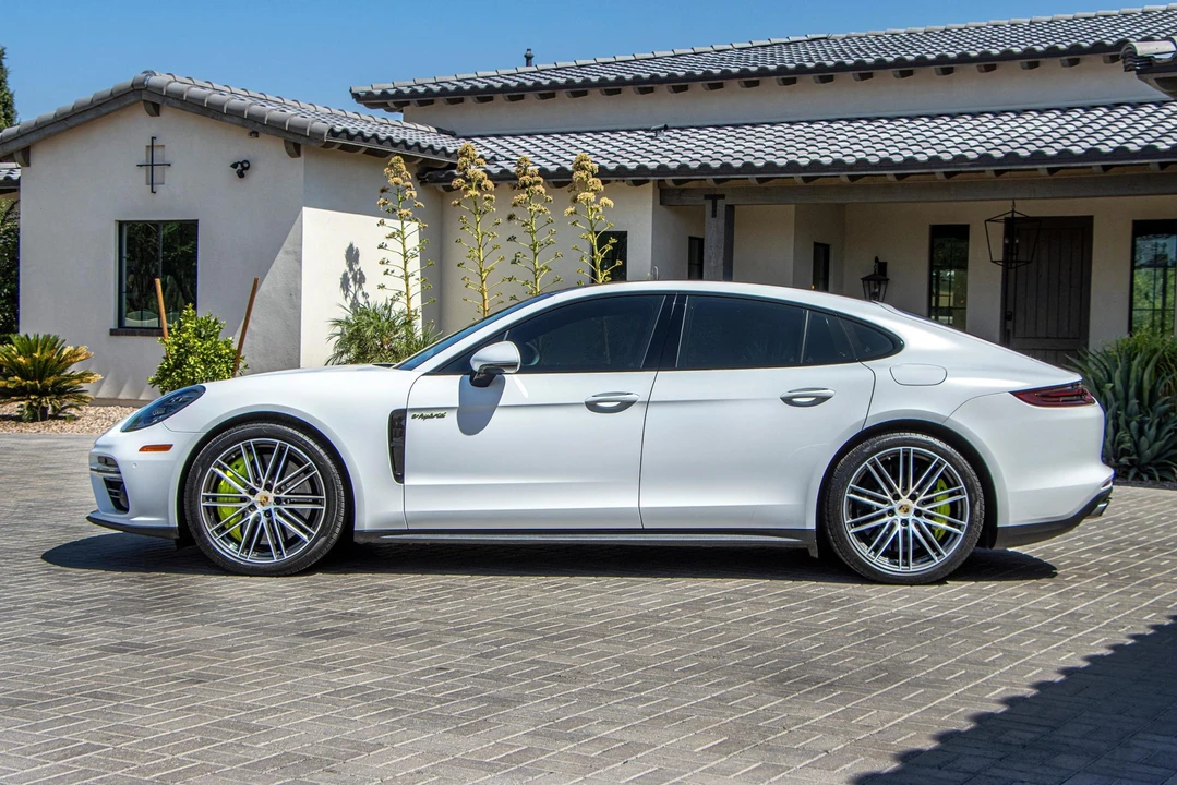 2019 Porsche 971 Panamera Turbo - Image 2 of 31