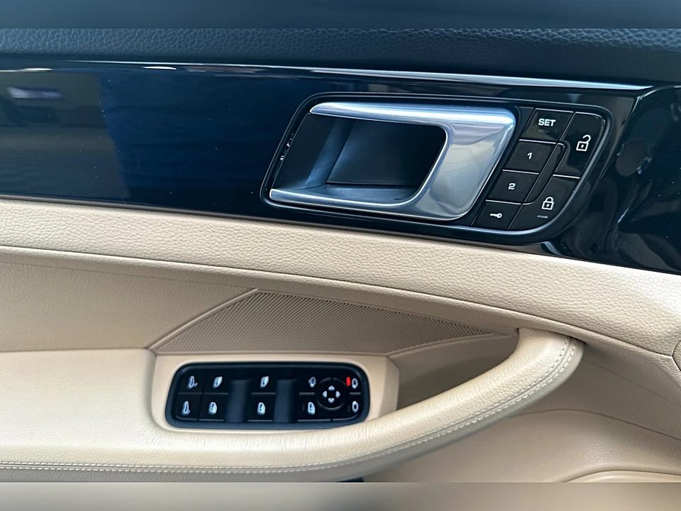 2019 Porsche 971 Panamera - Image 11 of 31