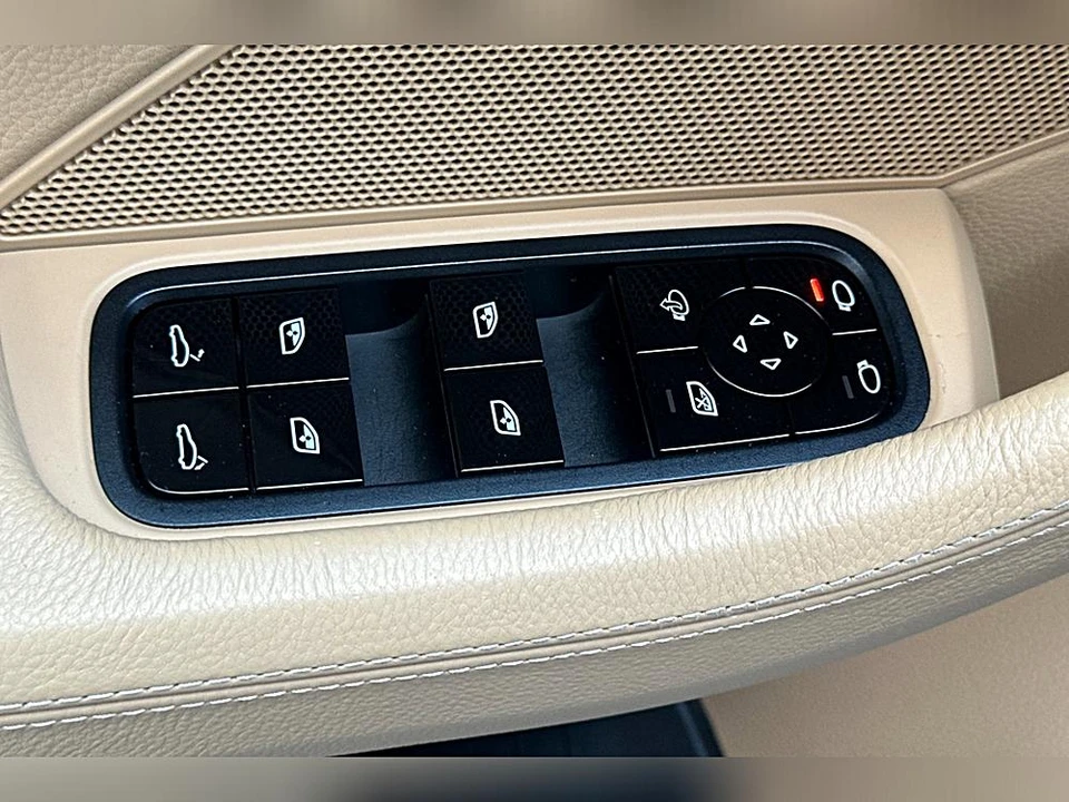 2019 Porsche 971 Panamera - Image 12 of 31