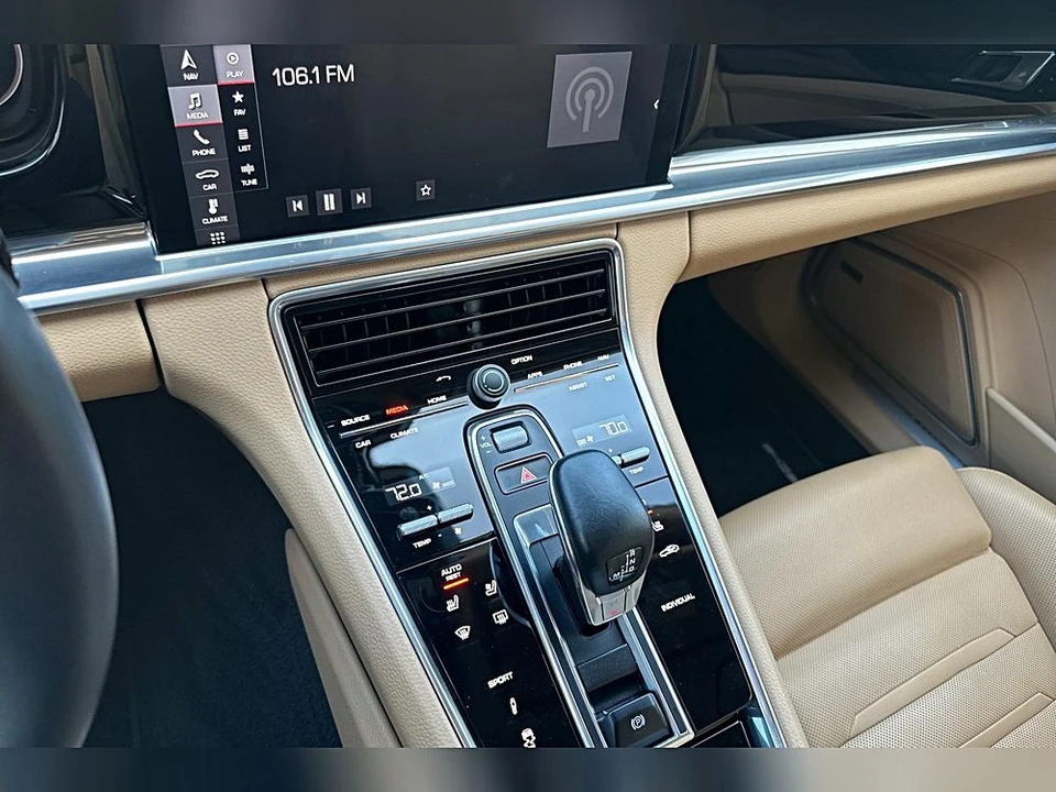 2019 Porsche 971 Panamera - Image 27 of 31
