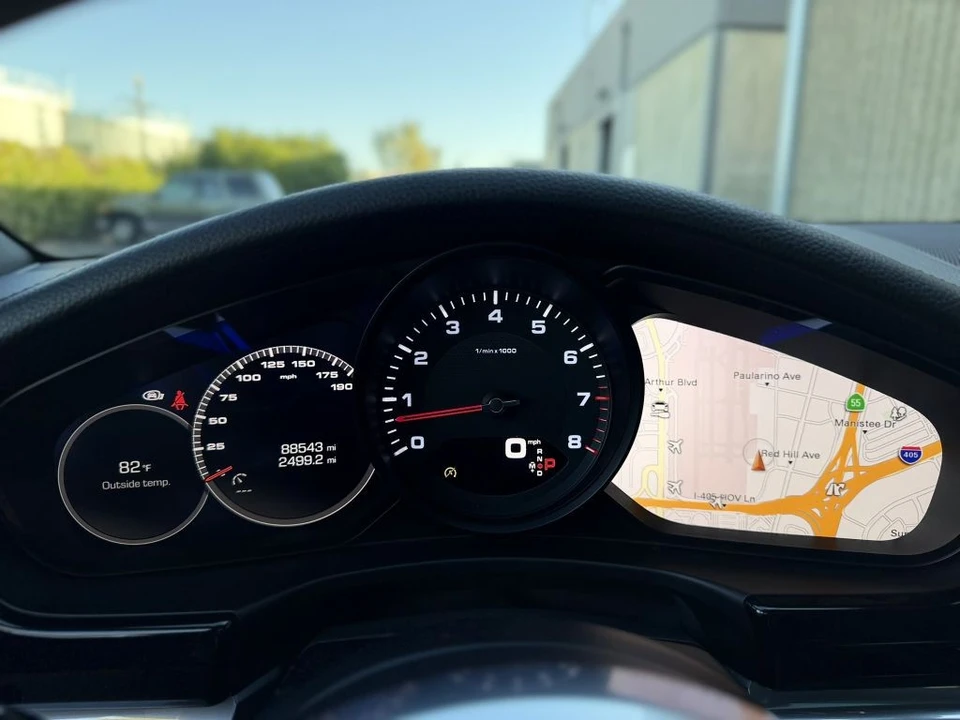2019 Porsche 971 Panamera - Image 28 of 31