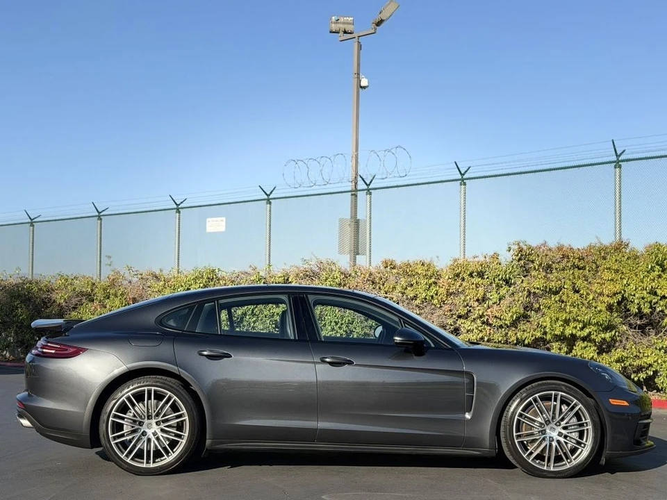 2019 Porsche 971 Panamera - Image 11 of 31