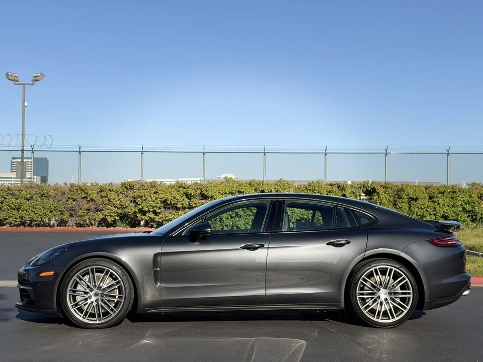 2019 Porsche 971 Panamera - Image 8 of 31