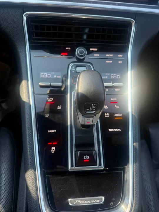 2019 Porsche 971 Panamera - Image 14 of 19