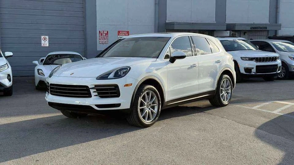 2019 Porsche 9Y0/9Y3 Cayenne - Image 2 of 10