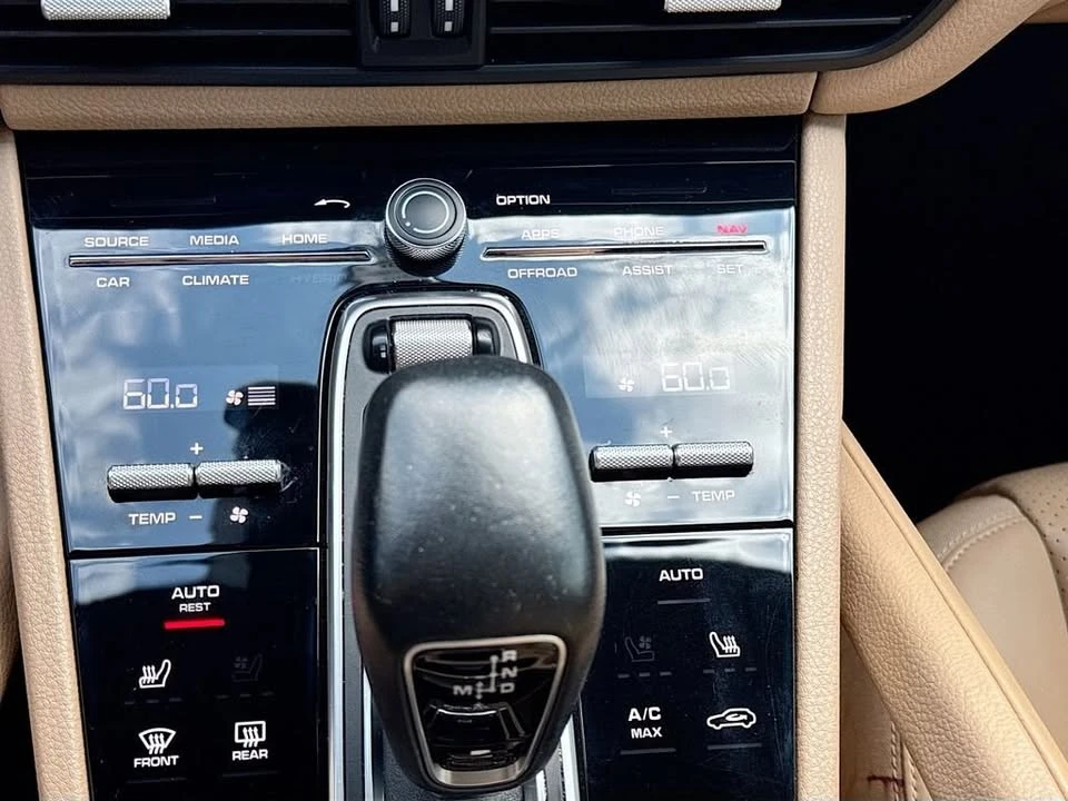 2019 Porsche 9Y0/9Y3 Cayenne - Image 17 of 20
