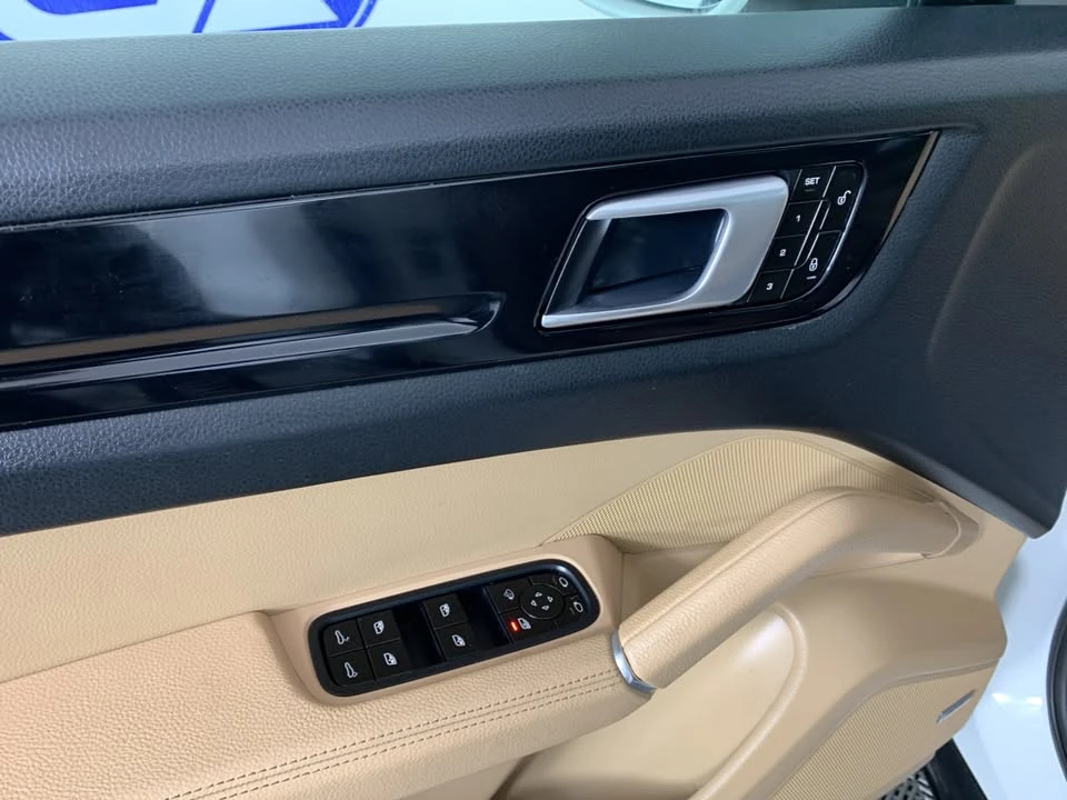2019 Porsche 9Y0/9Y3 Cayenne - Image 15 of 20