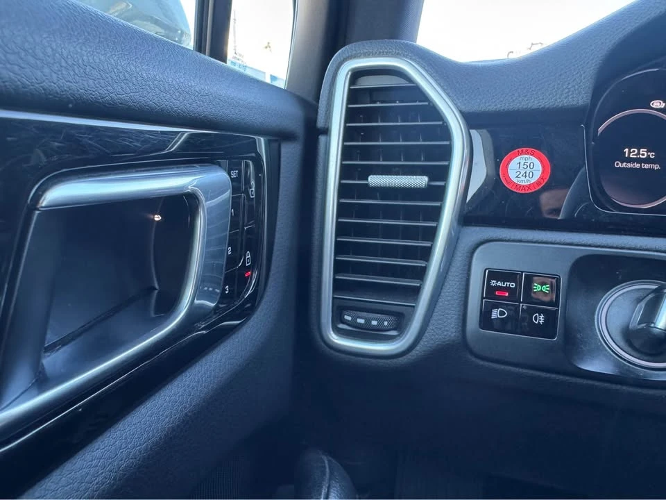 2019 Porsche 9Y0/9Y3 Cayenne - Image 18 of 19