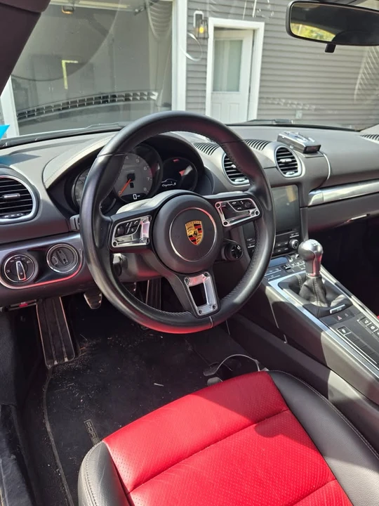 2019 Porsche 718 Cayman S - Image 6 of 8