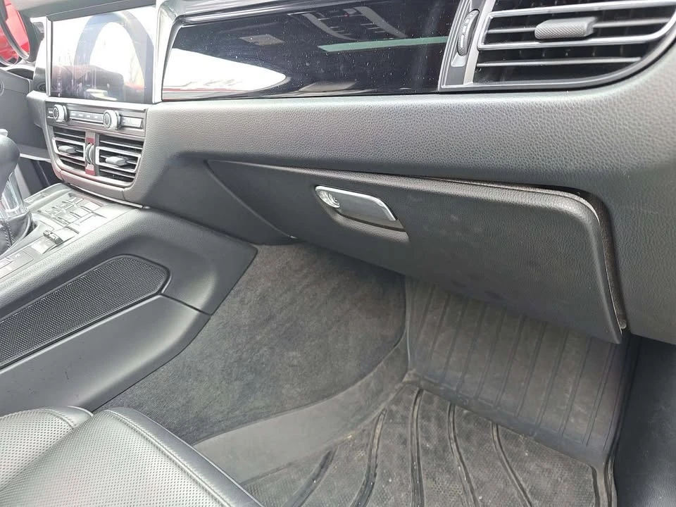 2019 Porsche Macan - Image 5 of 12