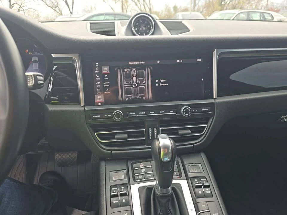 2019 Porsche Macan - Image 10 of 12