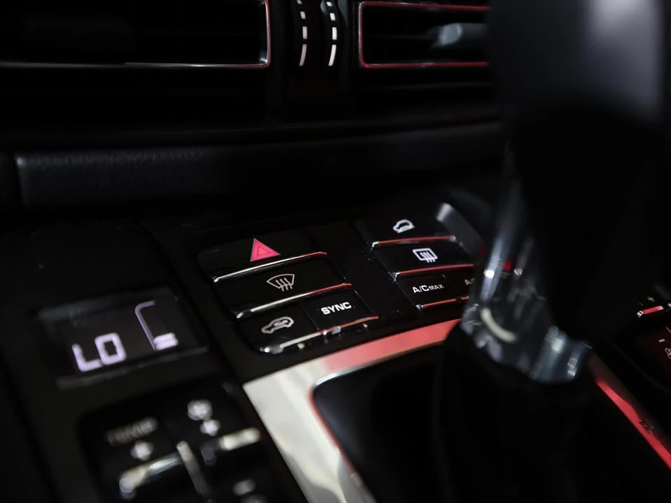 2019 Porsche Macan - Image 18 of 18
