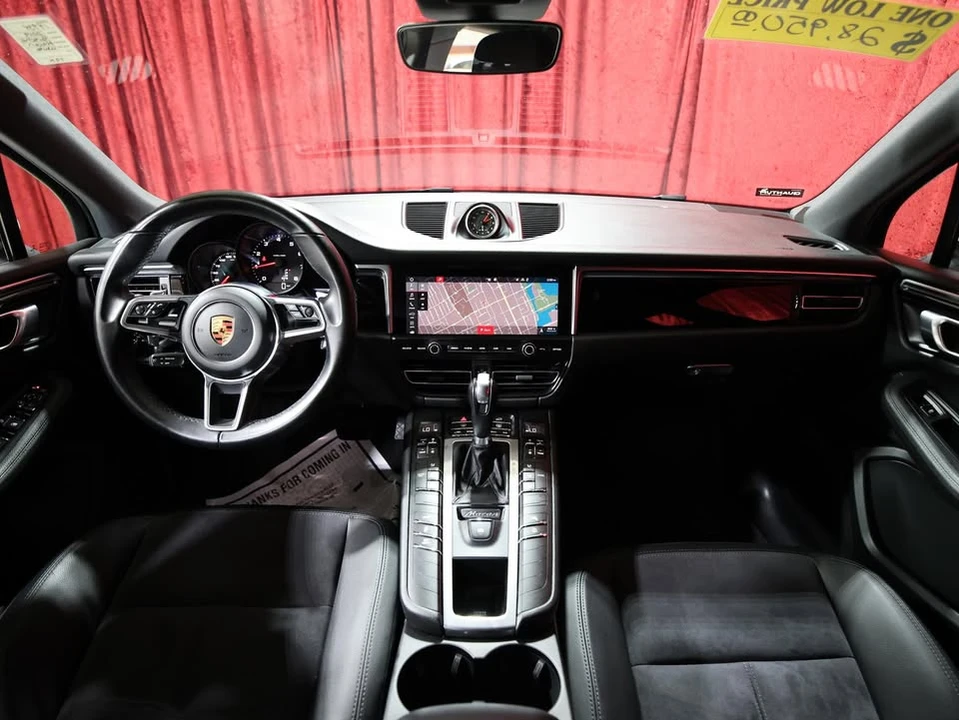2019 Porsche Macan - Image 13 of 18