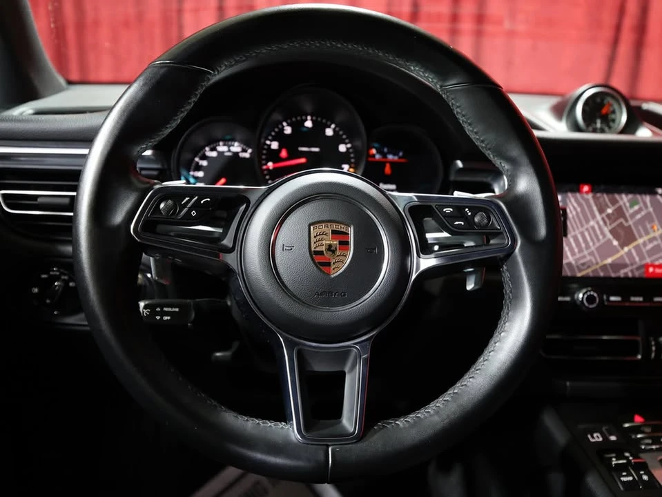 2019 Porsche Macan - Image 14 of 18