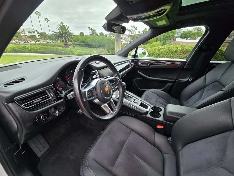 2019 Porsche Macan - Image 13 of 20