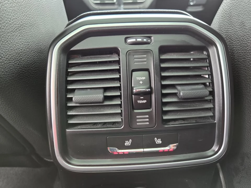 2019 Porsche Macan - Image 16 of 20