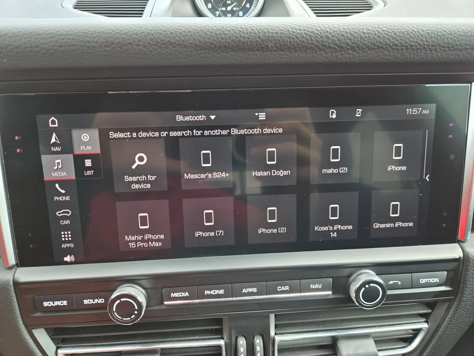 2019 Porsche Macan - Image 19 of 20