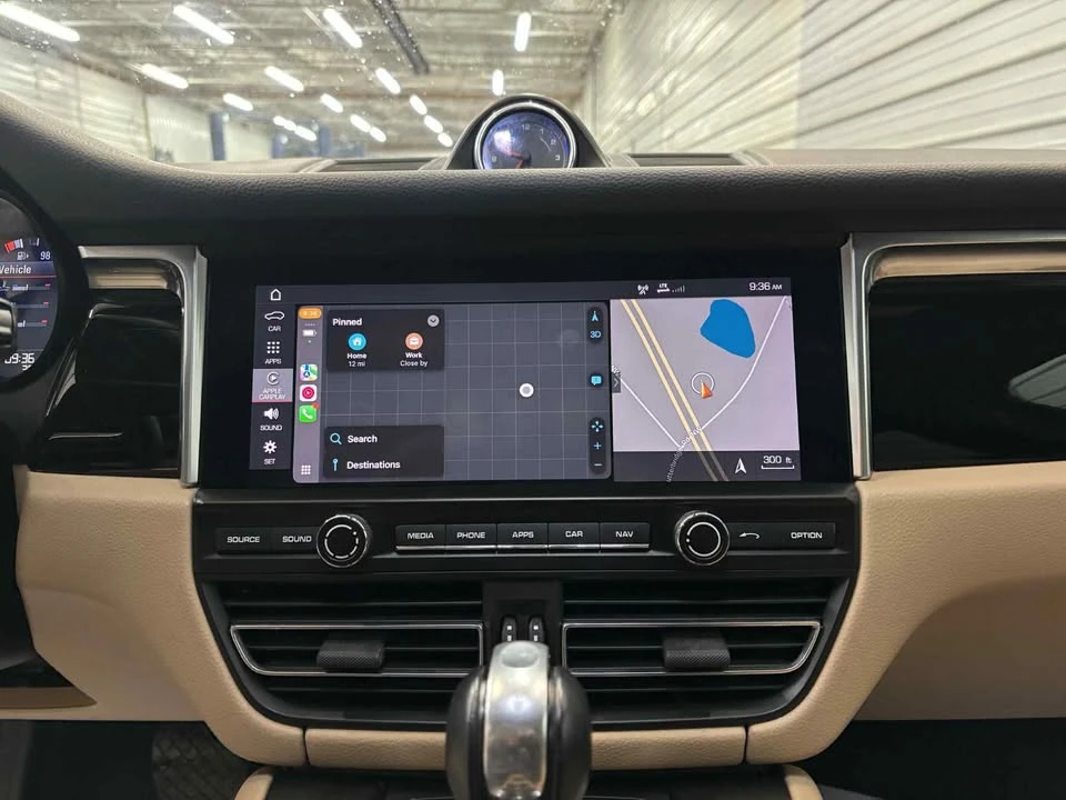 2019 Porsche Macan - Image 10 of 18